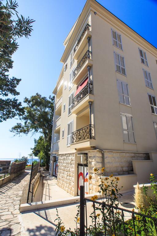 LuxBeachFront Petrovac Extérieur photo