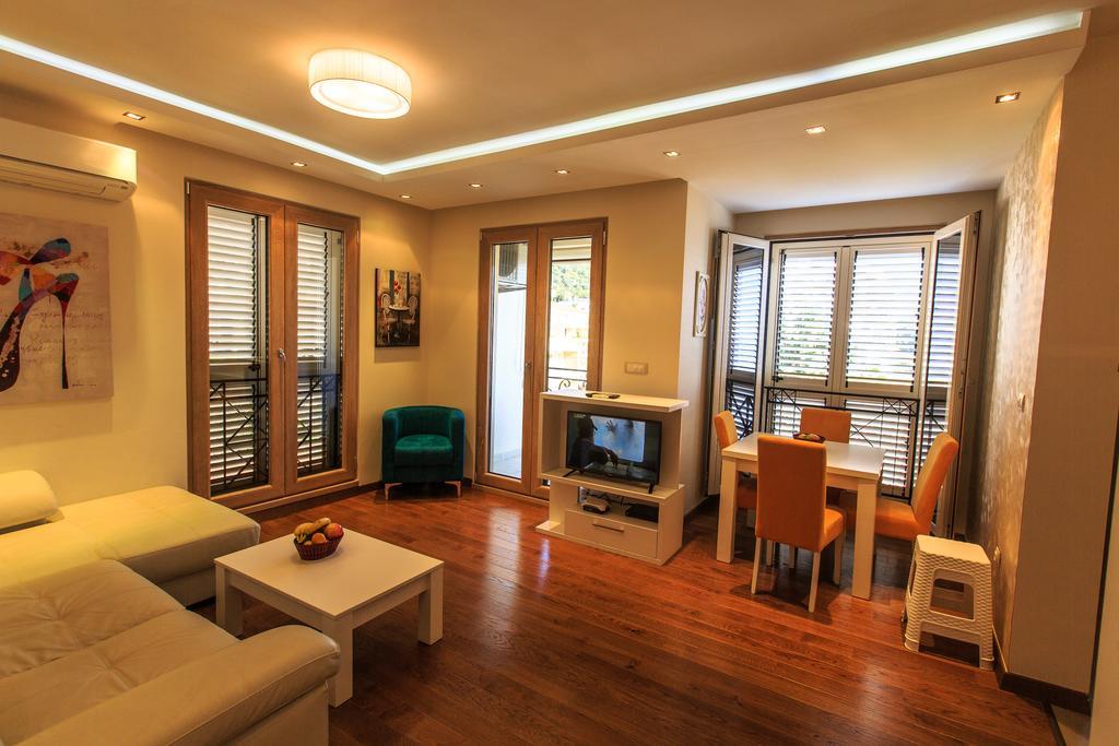 LuxBeachFront Petrovac Extérieur photo