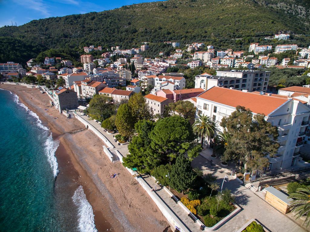 LuxBeachFront Petrovac Extérieur photo